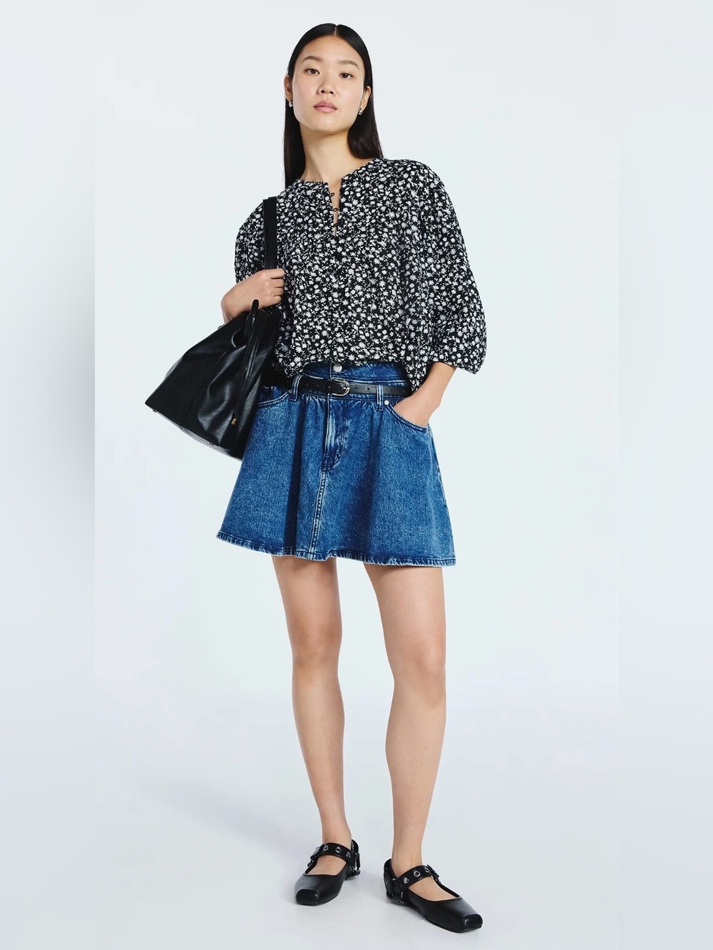 NWT Scoop Flowy Black Floral Blouse